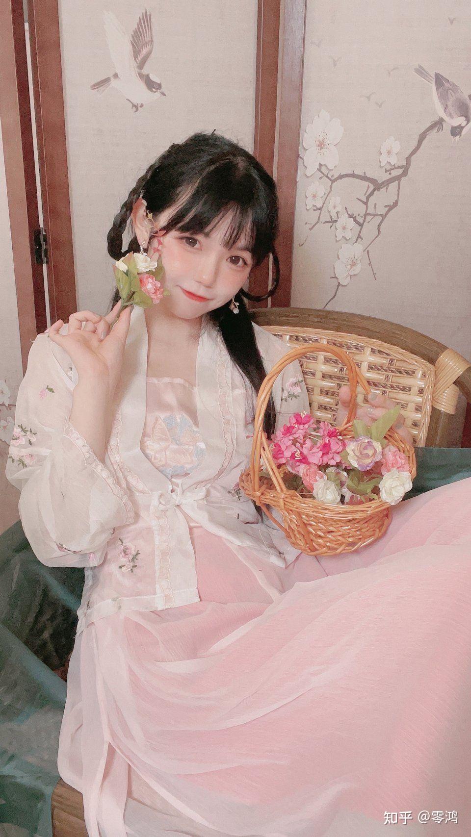 封茗囧菌的线下和微博的照片差别大码吗各位线下见过的可以说一下嘛