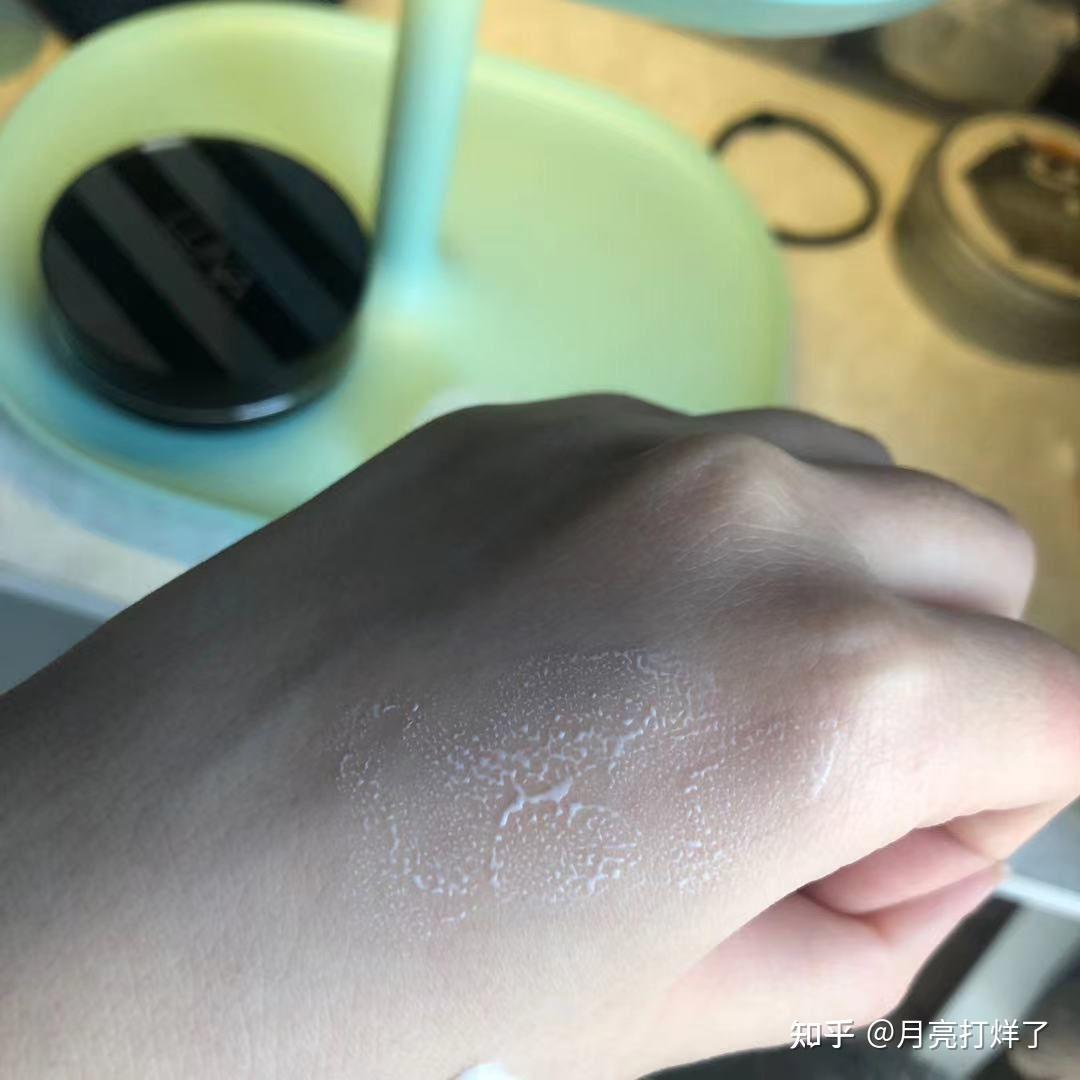 我用怡思丁的防晒搓泥很严重有和我一样的吗