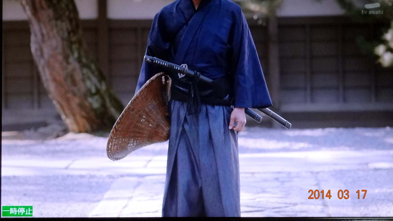 鬼灭之刃中鬼杀队是怎么佩戴日轮刀的