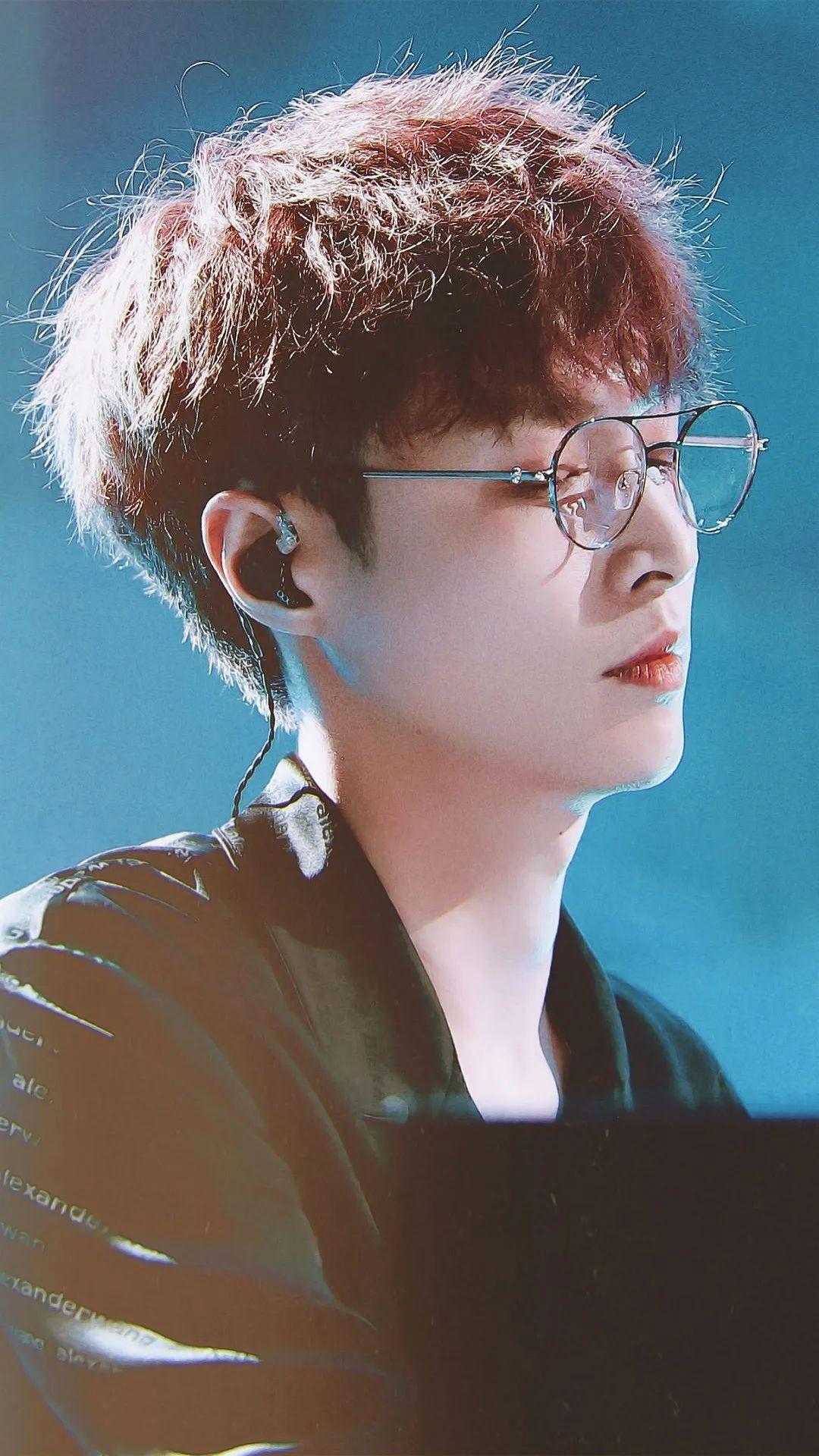 有没有集美有exo的各种出圈神图(九人无水印)? - 知乎