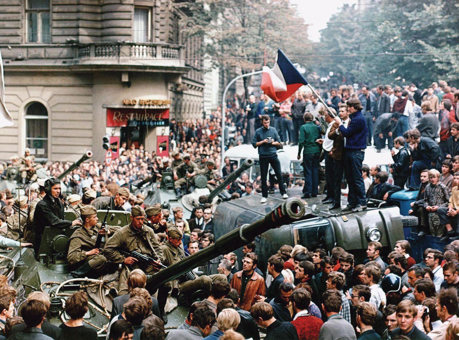 1968 年,布拉格之春,图源:Libor Hajsky,CTK/AP Images