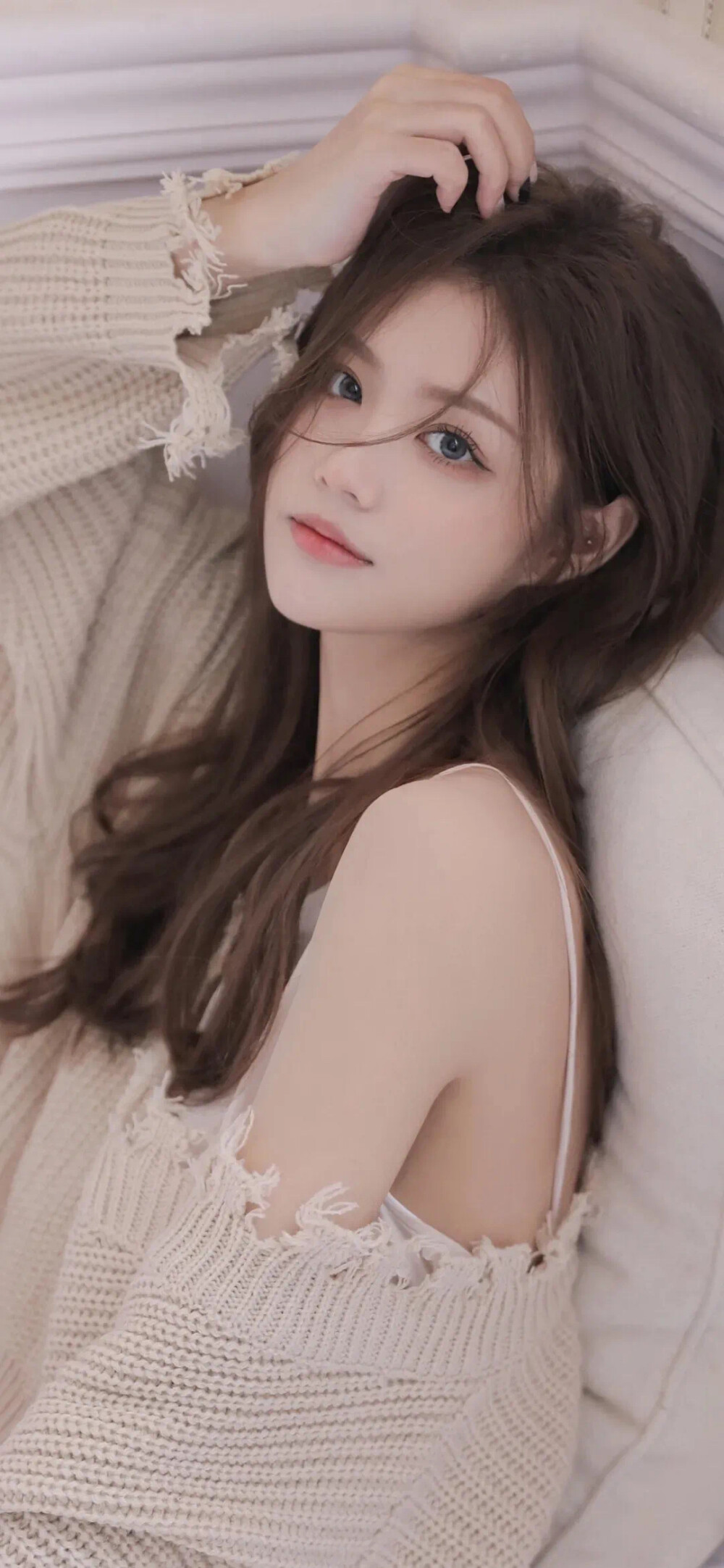 求求女人味十足的美女全面屏手机壁纸? - 知乎