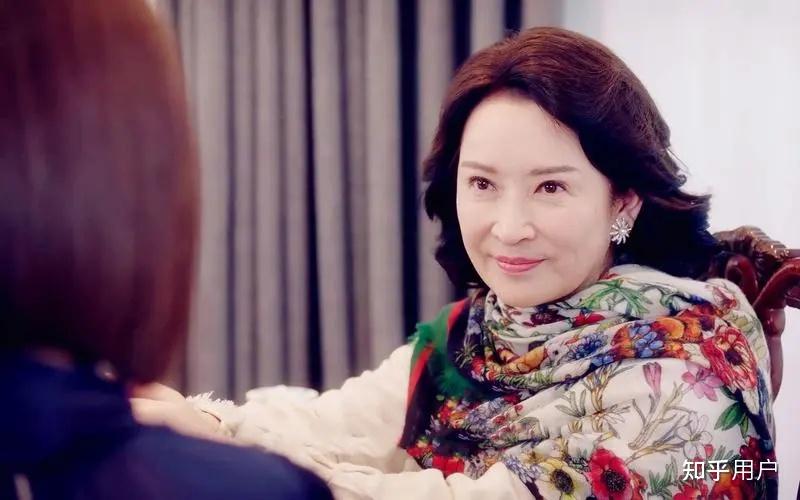 如何评价佘诗曼主演的电视剧新闻女王