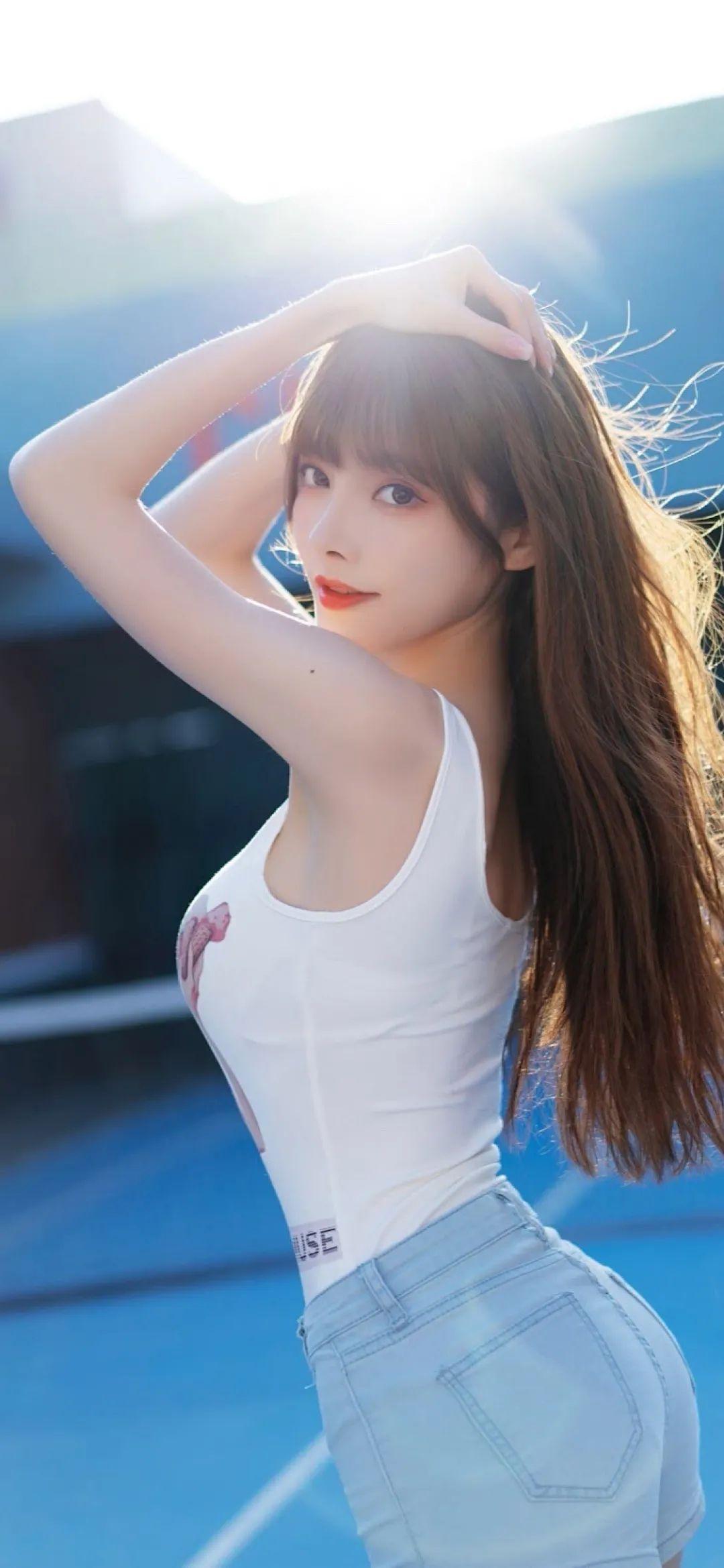 发一些美女壁纸