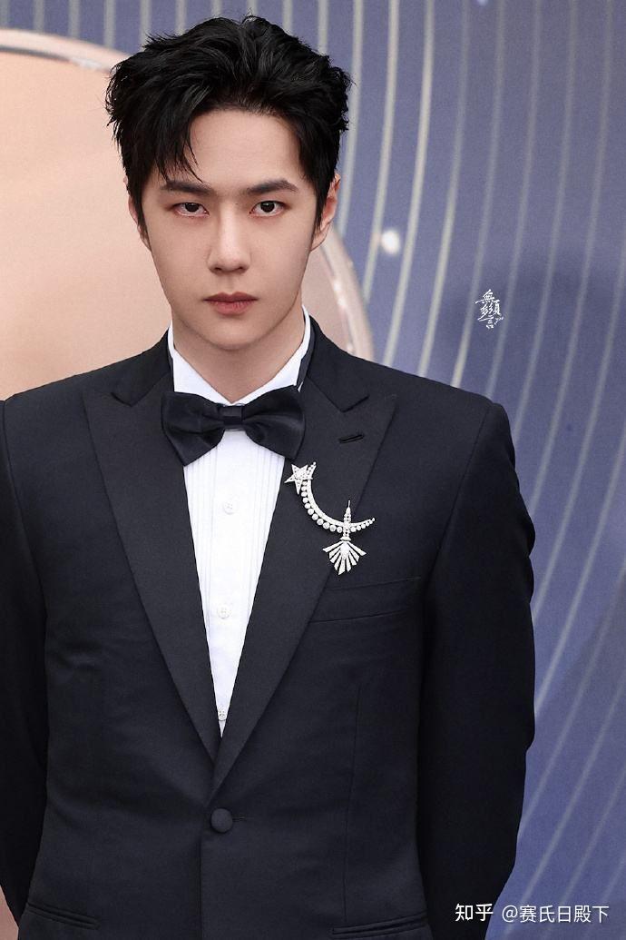 为啥觉得吴世勋和王一博很相似呢? - 知乎