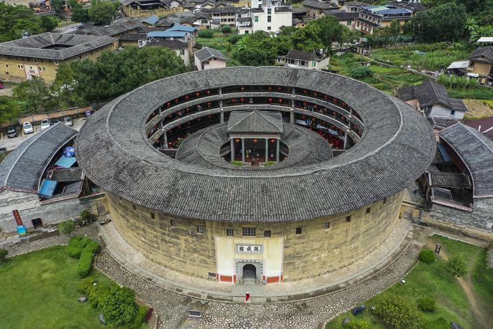 福建永定土楼成千上万,民国建造的土楼王子最有特色,至今还住人 - 知乎