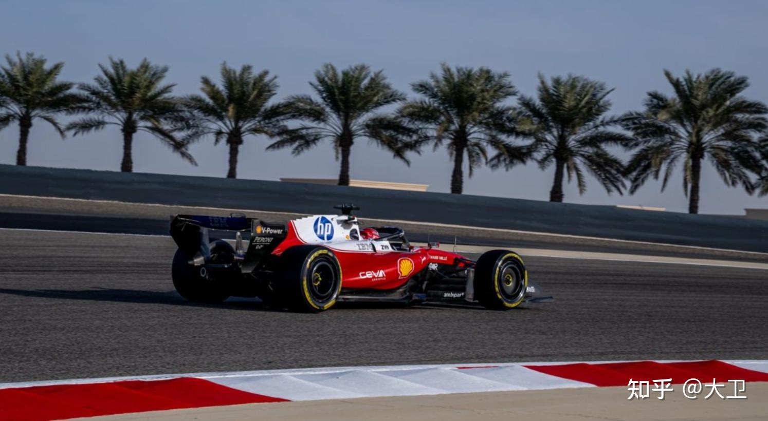 F1季前测试长距离模拟数据揭示：梅赛德斯与法拉利并列领先，迈凯伦稍微落后 - 知乎