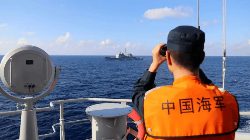 南部战区回应菲律宾拉拢域外国家组织所谓「联合巡航」，将坚决捍卫国家领土主权和海洋权益，释放哪些信号？