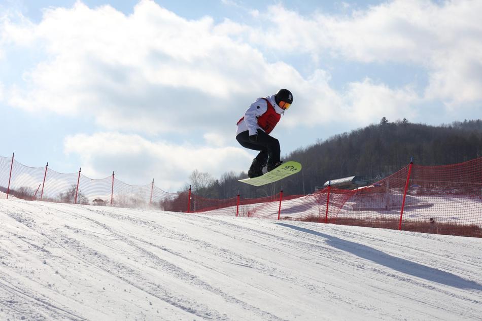 白登山滑雪场图片