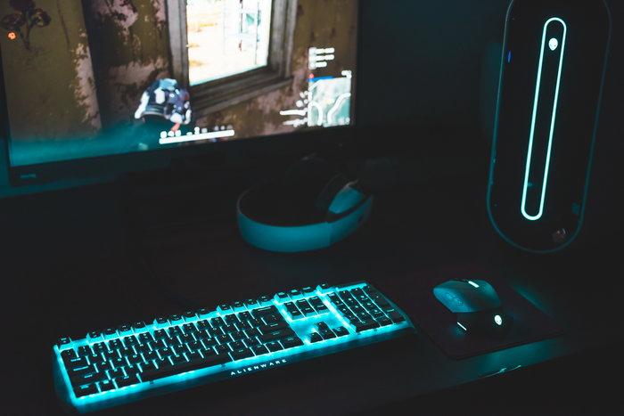 新一代外星机王ALIENWARE AURORA R9 - 知乎