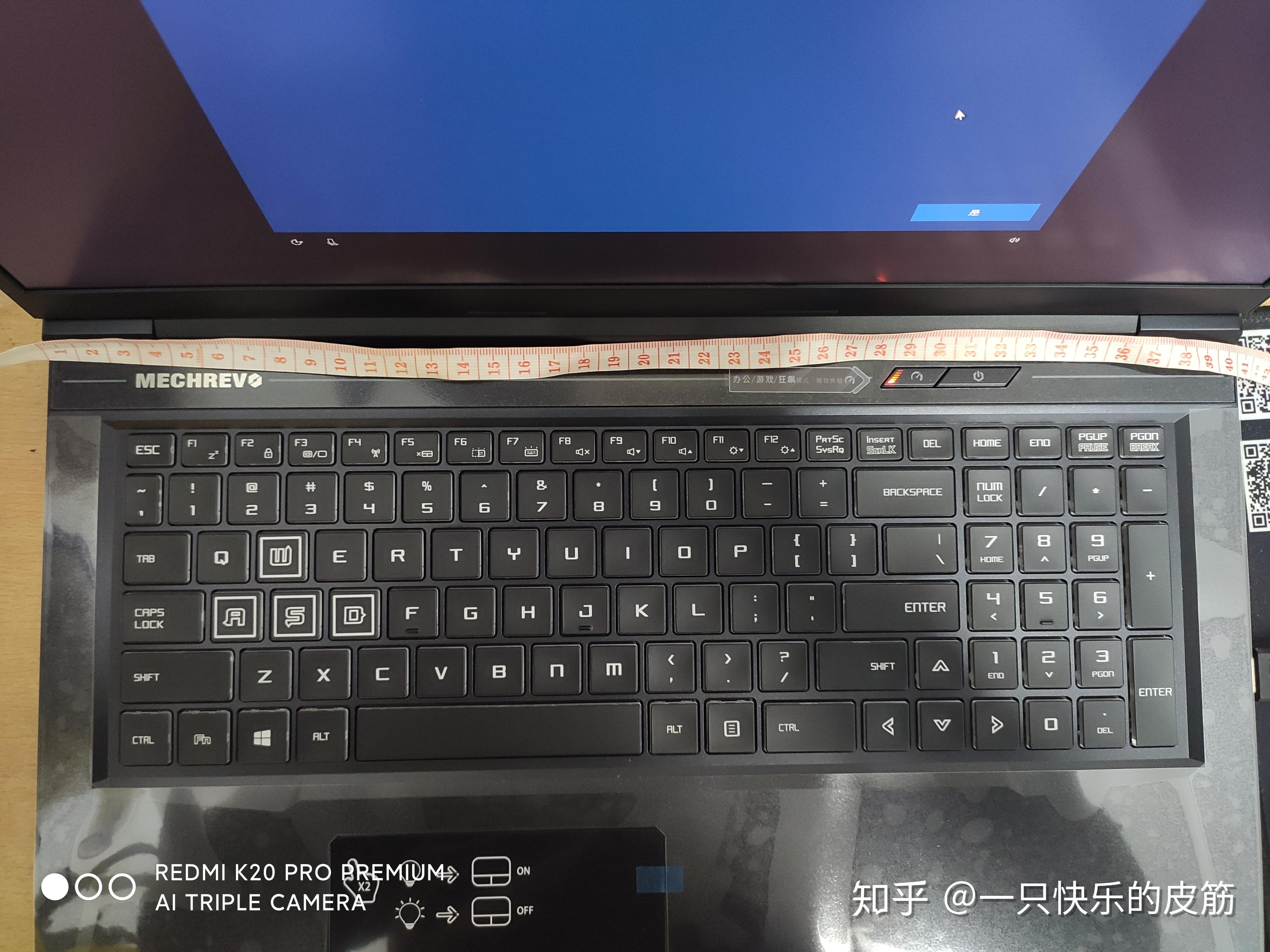 1寸笔记本与17.3寸笔记本对比图 谢谢! - 知乎