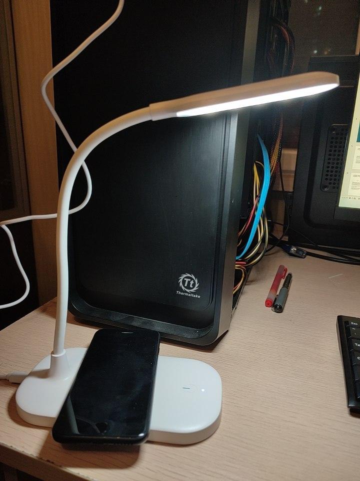 honorgift荣耀无线充电台灯开箱简单评测