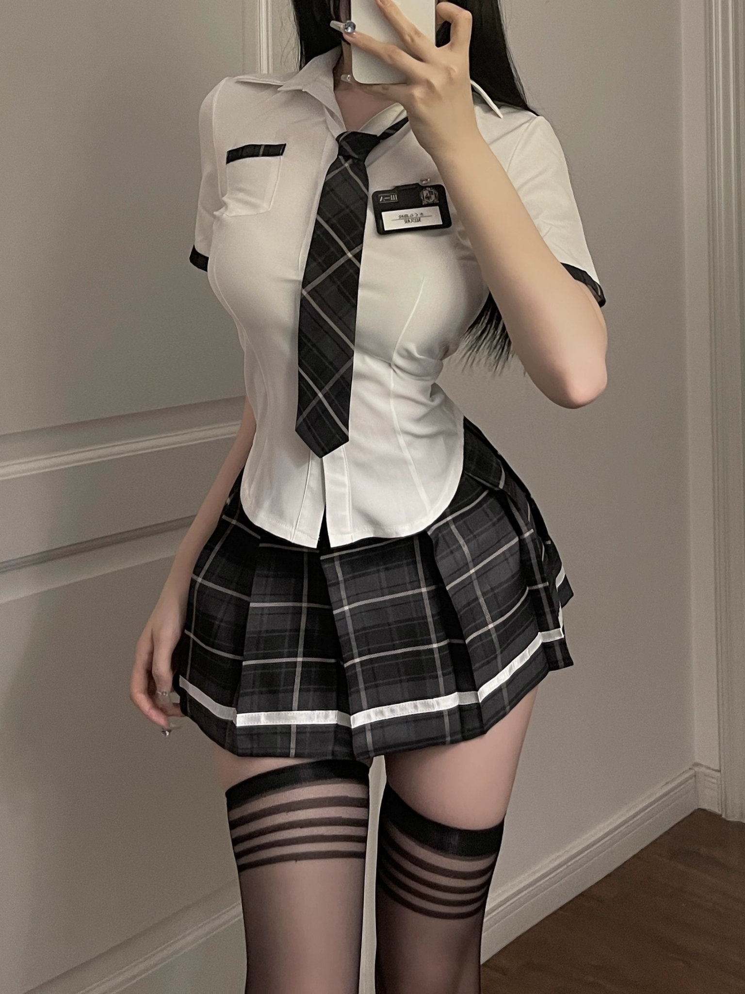 女生穿超短裙就是为了给别人看吗