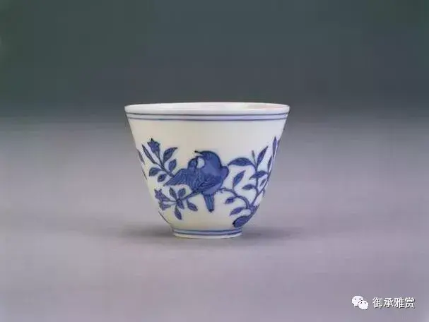 故宮博物院複製品　証明書付き　仿明成化青花彩人物杯　2客 v2-