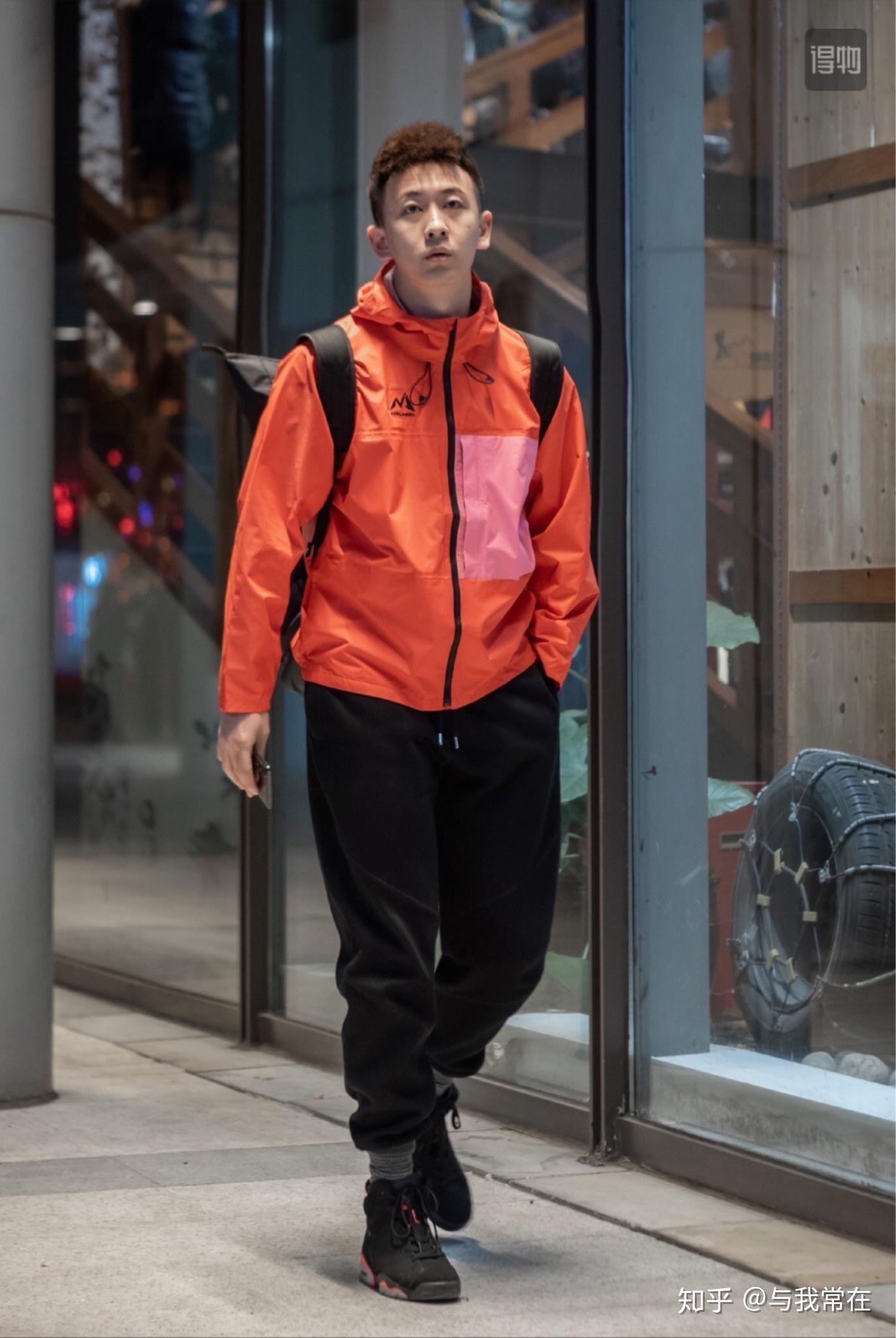 aj6黑红怎么搭配