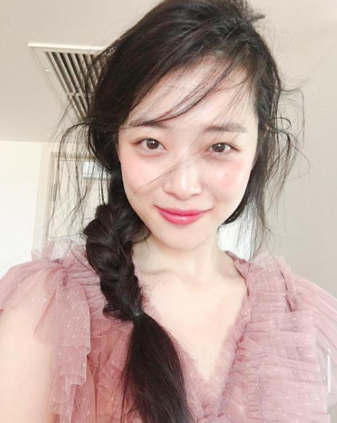 韩国女星崔雪莉自杀让中国网友开始反思资本主义 - 知乎