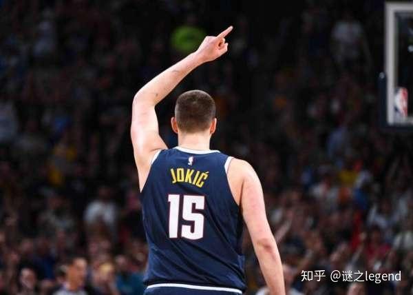 求一张保罗乔治的背影图谢谢