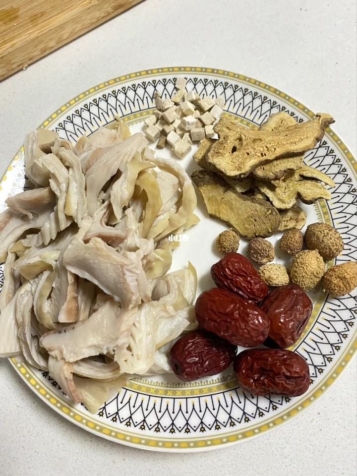 小儿推拿杨晓:健脾益气养胃的白术猪肚粥,健脾消食,理气导滞! - 知乎