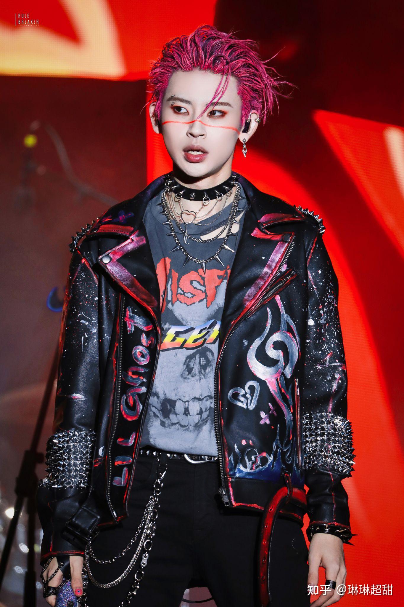 小鬼王琳凯全身照有没有?在线等?