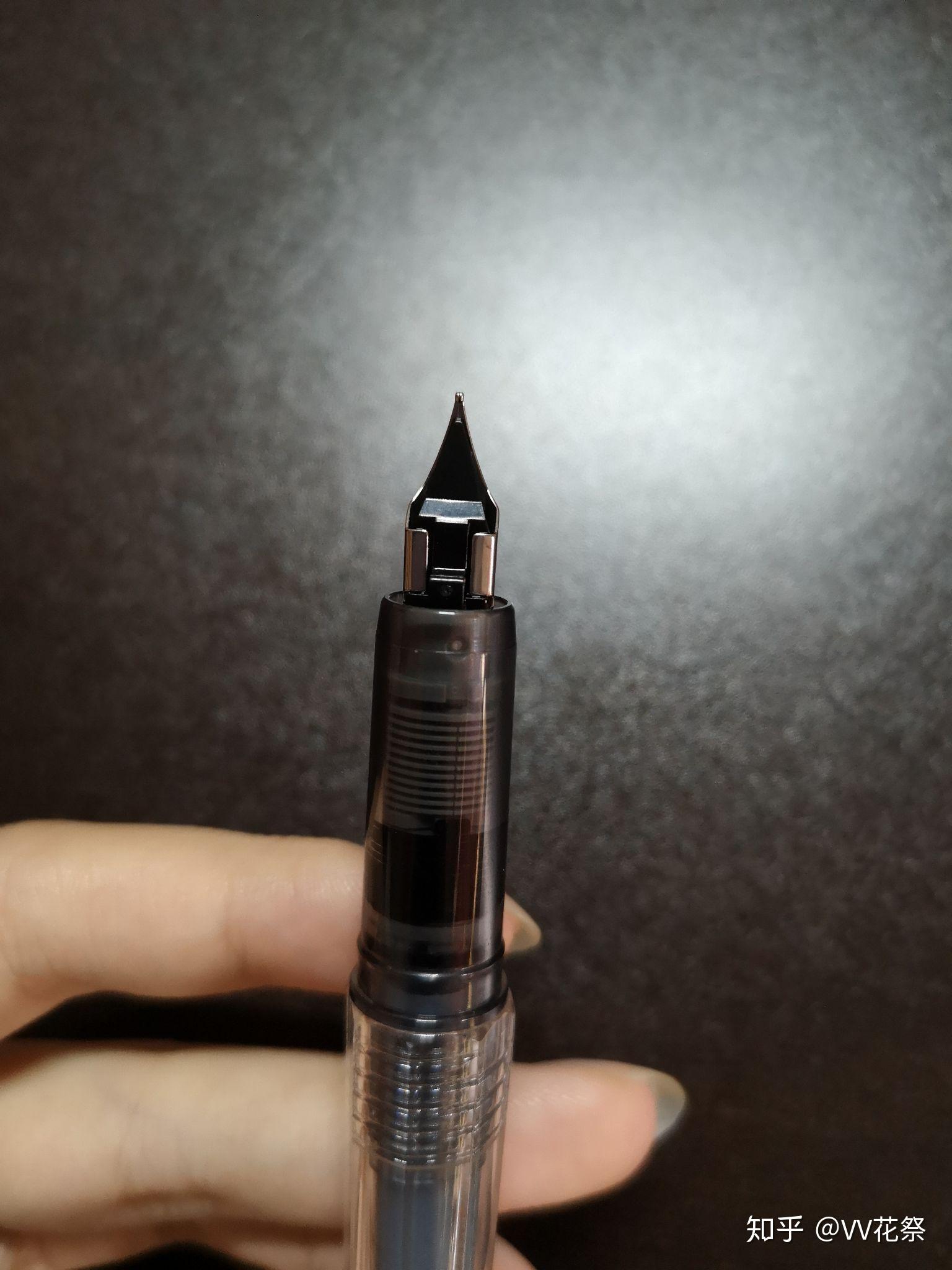 钢笔的明尖暗尖怎么区分