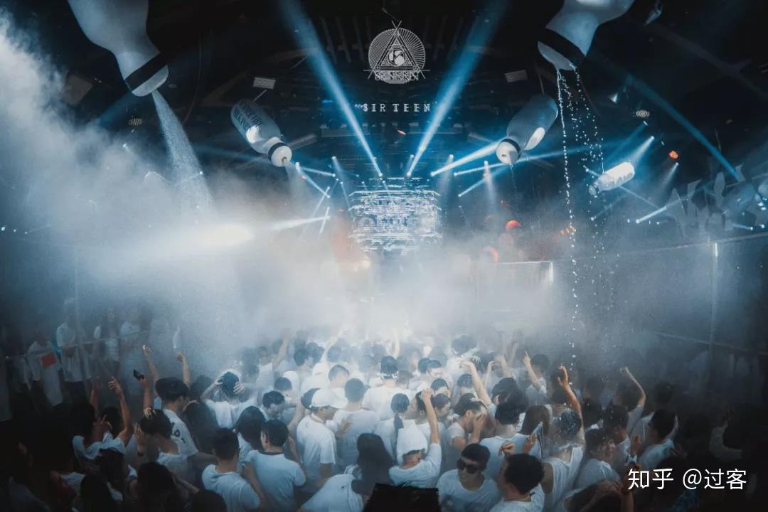 北京13先生酒吧怎么样