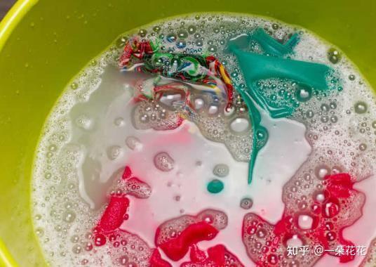 衣服用洗衣液泡7天会怎样