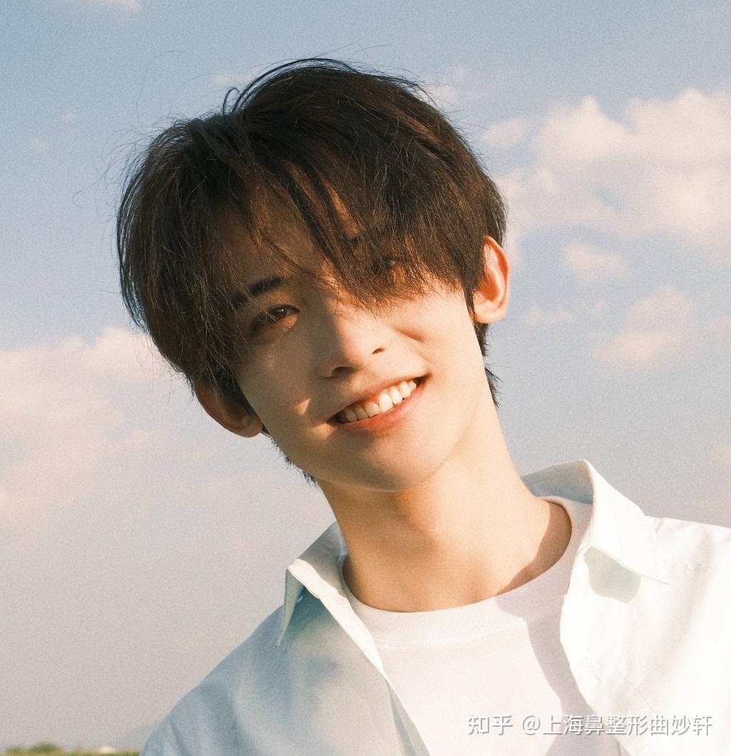 男生做哪种鼻型显得气质干净不油腻? - 知乎