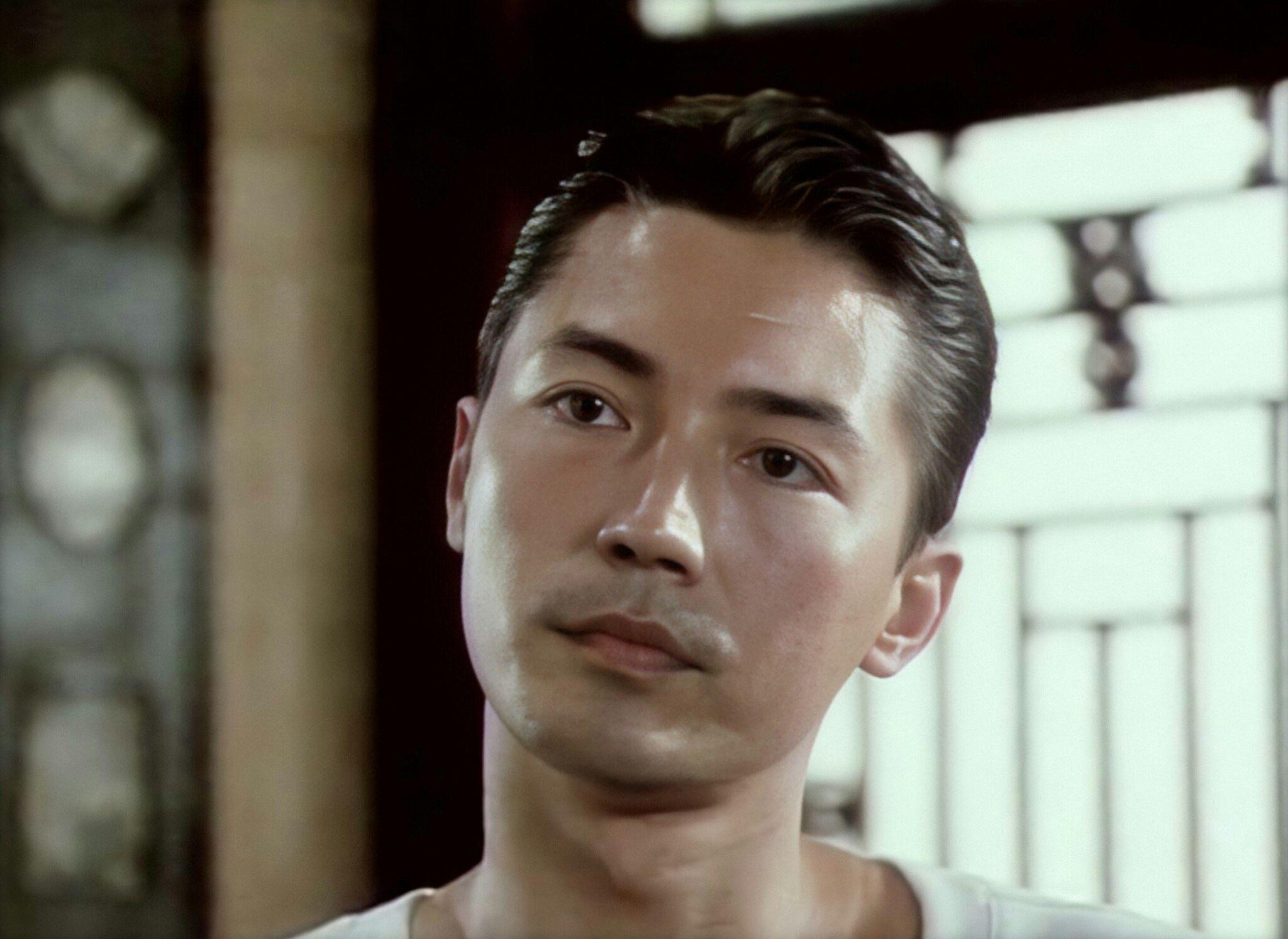 如何分析尊龙的长相? - 知乎