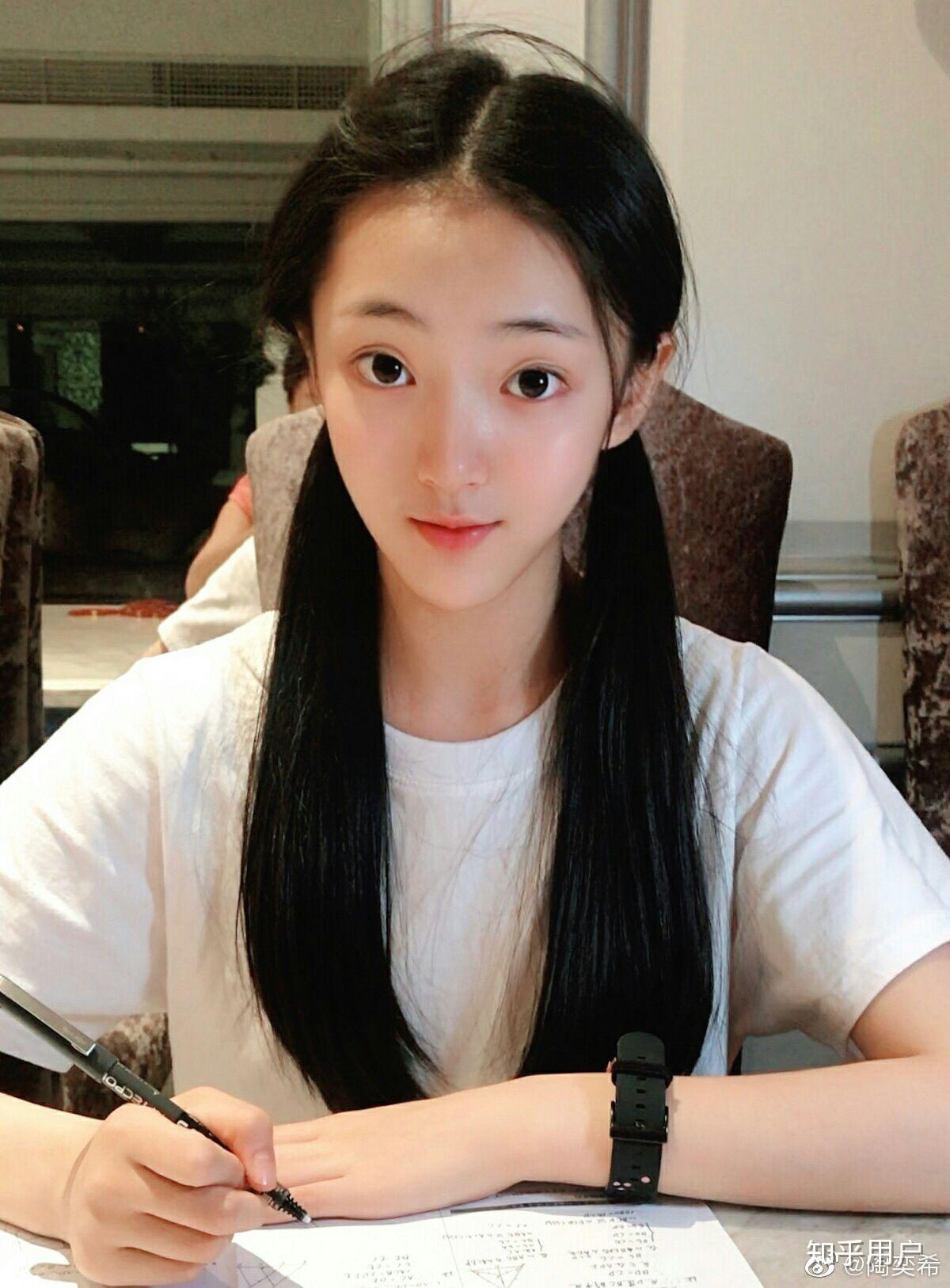 请各位大佬分析一下,陶奕希有长残的可能性吗?