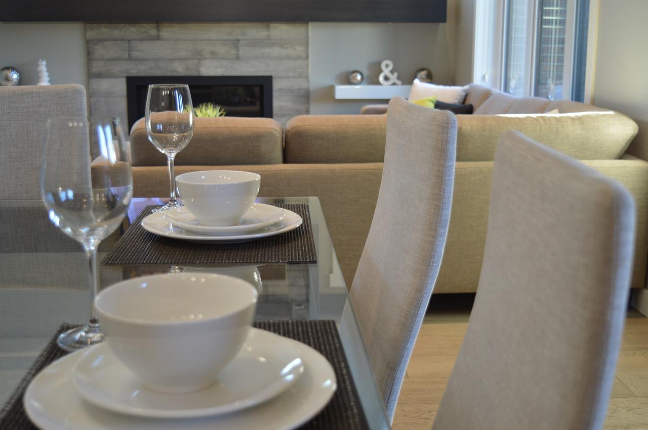 4. 餐桌椅色彩搭配