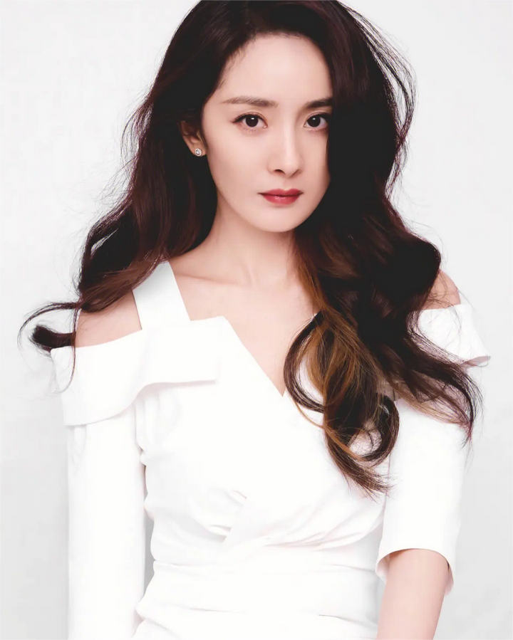 张庭捐款300万依旧被逼捐曹云金捐款20万变1块是谁在背后搞事情