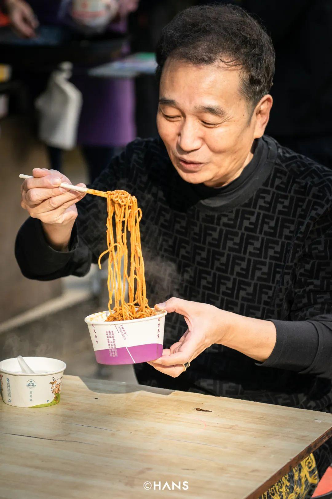 "武汉人过早分两极.