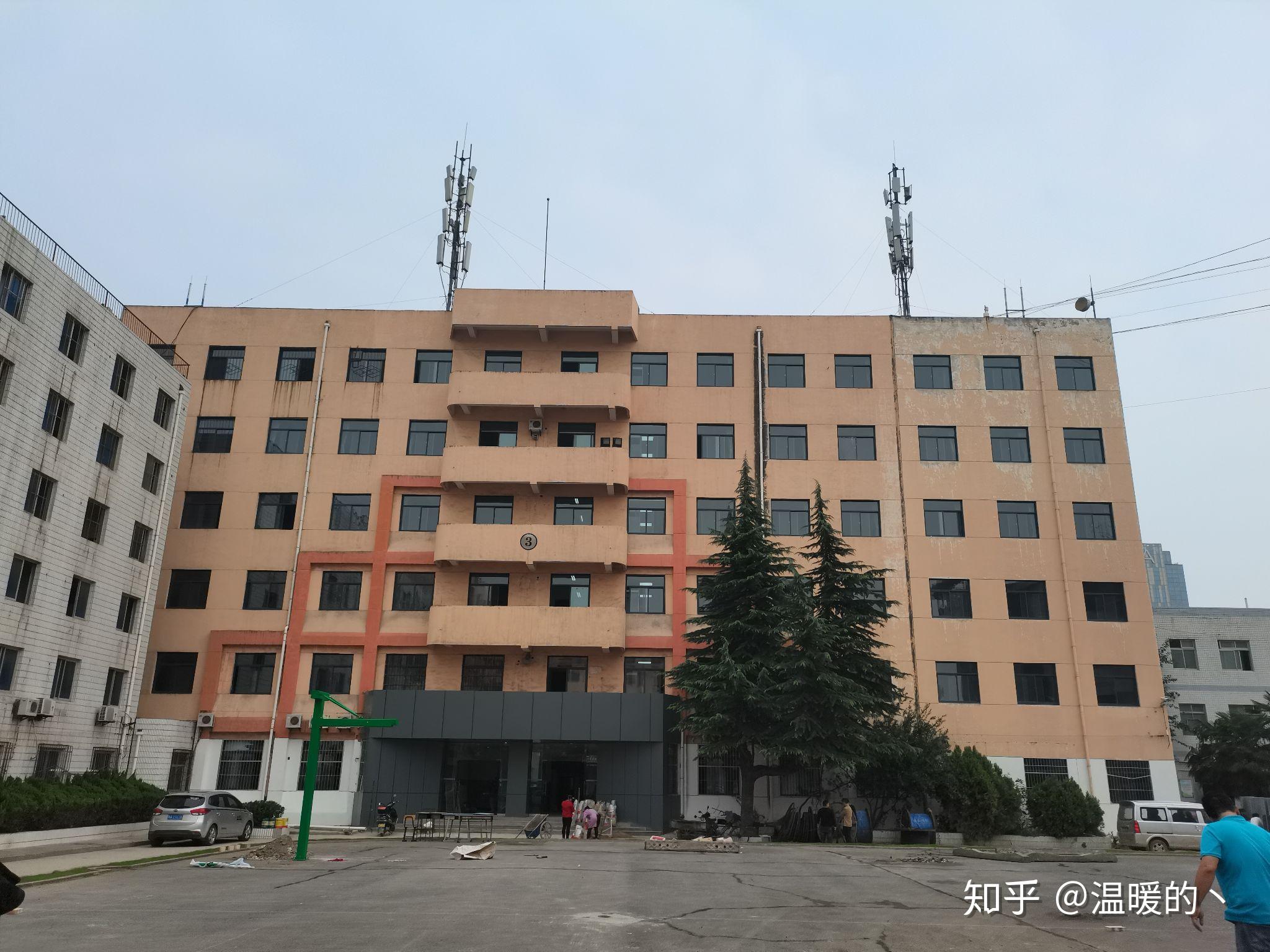 西安铁路职业技术学院的宿舍很烂么我是今年新生在龙首校区军事化管理