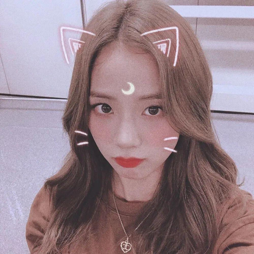 金智秀的哪些图适合做头像或者壁纸? - 知乎