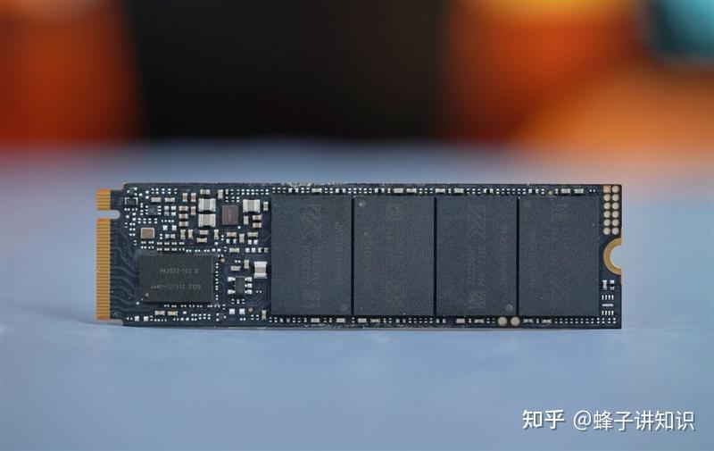 长江存储致态TiPlus7100 4TB评测：满盘写入缓外2.3GBs,无缓存
