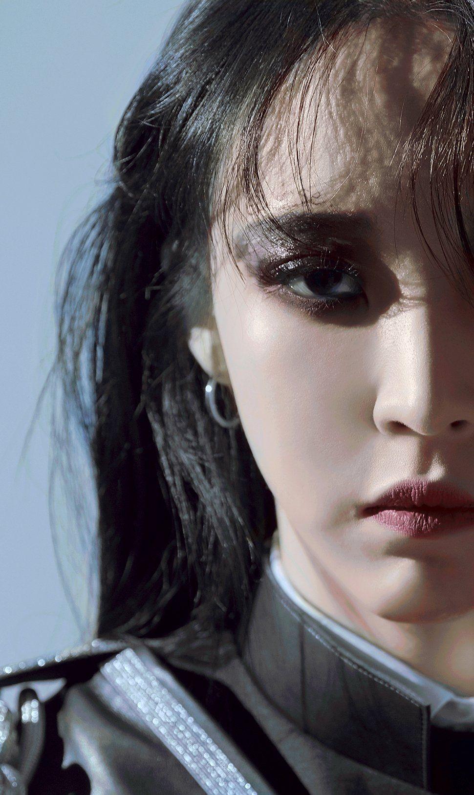 如何评价文星伊的solo专辑dark side of the moon? - 知乎