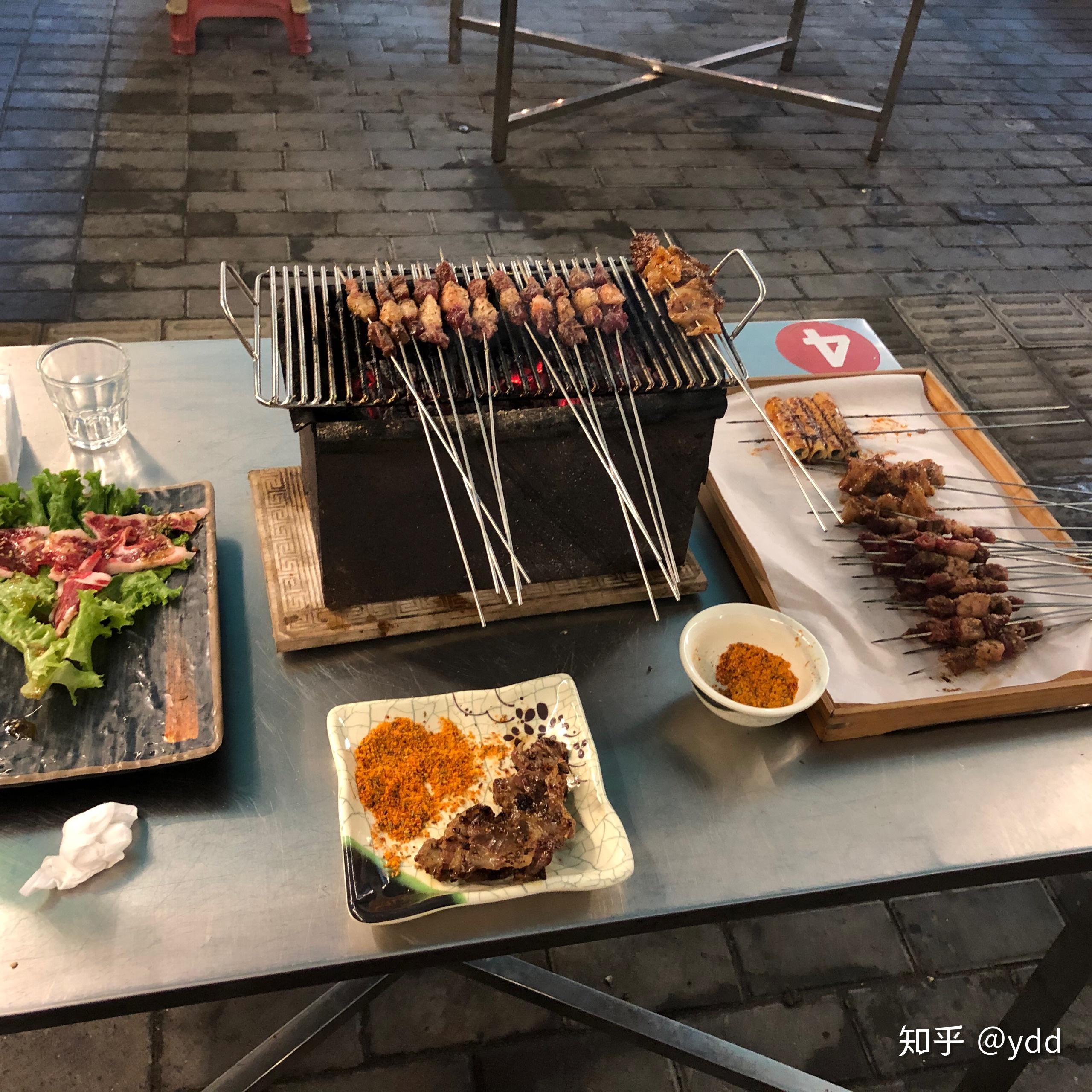 一个人去吃烧烤应该注意点什么