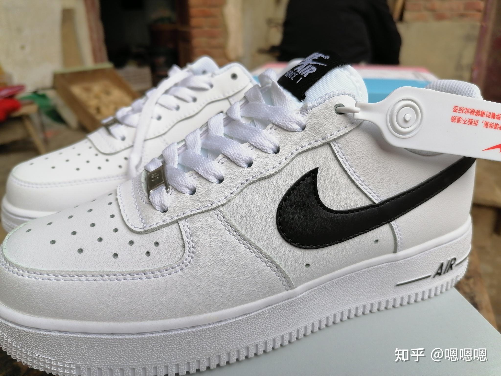 空军一号的鞋舌是这样的吗?发绿? - 知乎