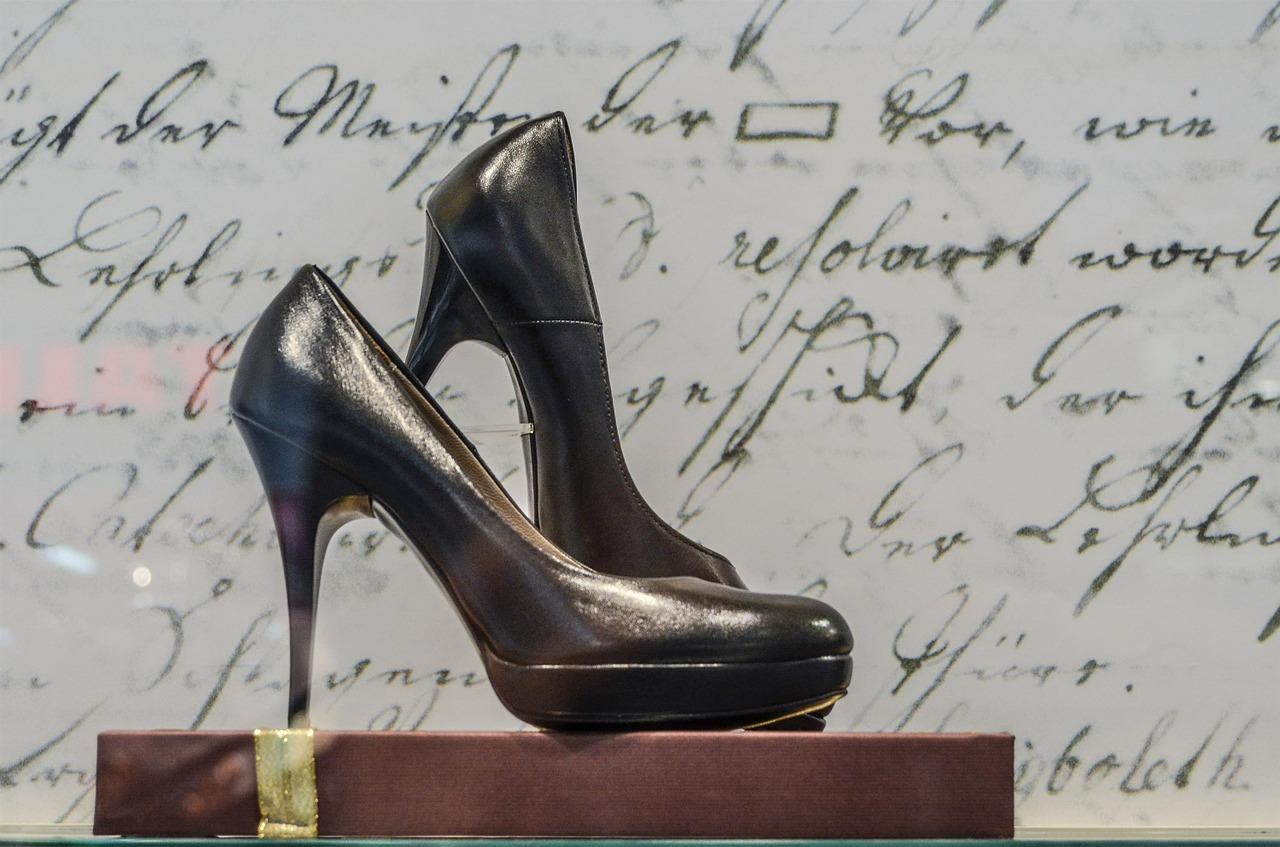 如何用鞋盒陈列鞋子