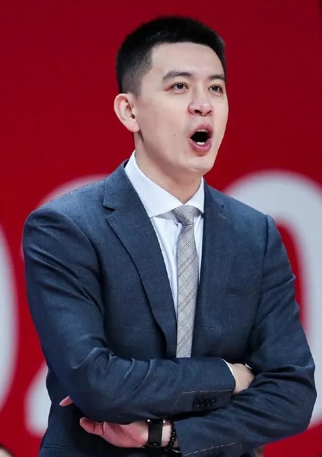 杨鸣的离婚大战出轨实锤曝光震惊娱乐圈