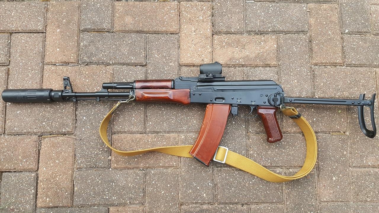 ak枪系怎么装倍镜