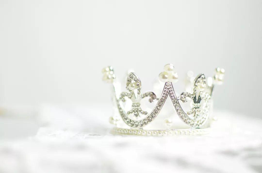 再也不用纠结女士是Miss还是Mrs了！叫这个准没错 - 知乎