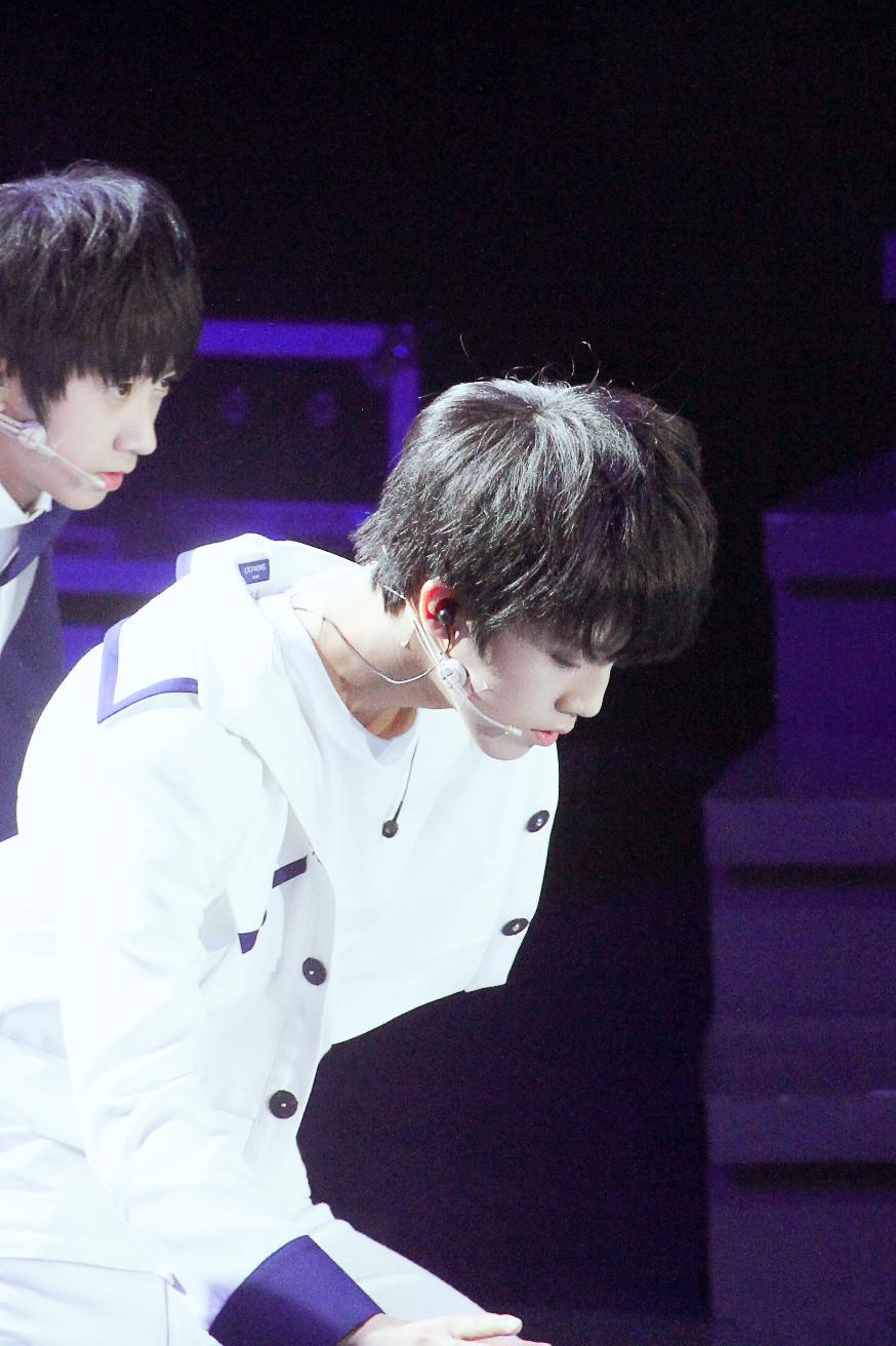 为什么tf家族黄宇航的人气很高? - 知乎