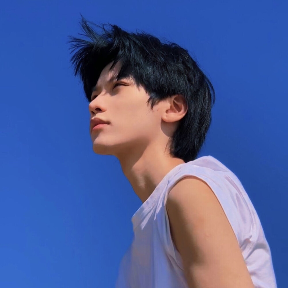 有哪些让女生一眼就心动的微信男头像