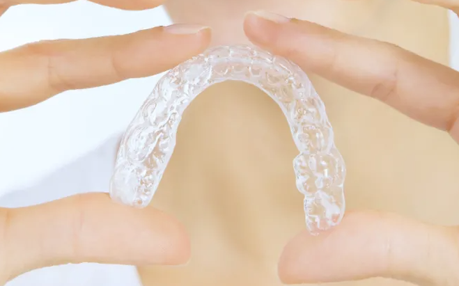 【杭州正畸】牙齿保持器一般要戴多久才能摘掉?