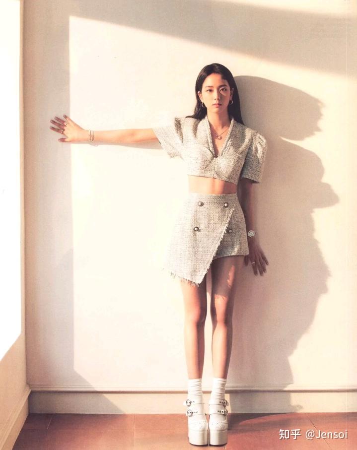 金智秀的身材在女爱豆里面是什么水平