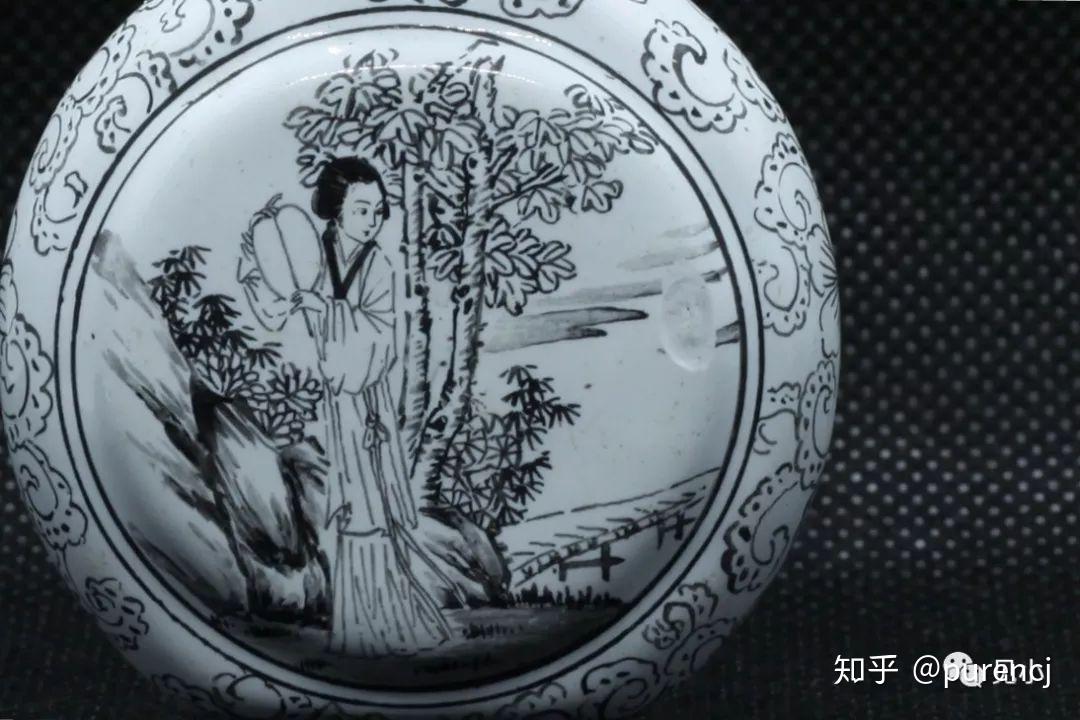 中国骨董　成化年製　染付白抜龍紋　鼻煙壺　康熙時期 Yahoo!オークション -「大明成化年製」(明) (中国、朝鮮半島)の