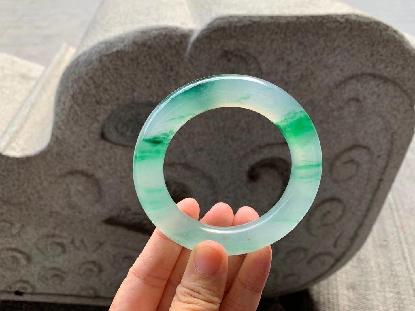 怎样看手镯是染色的