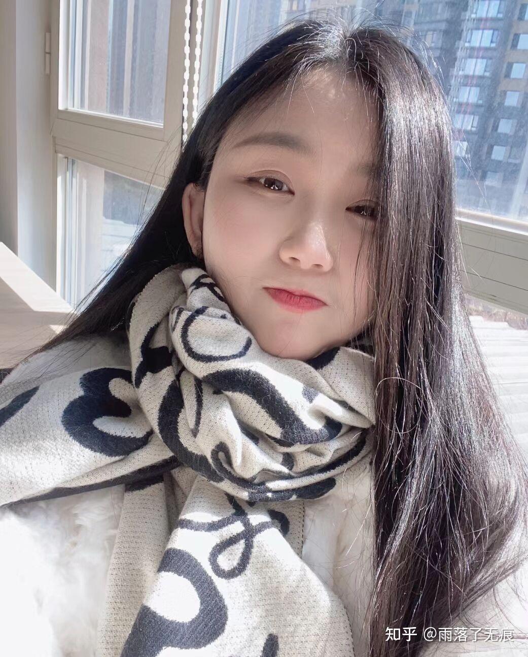 你身边有素颜就很好看的女生吗? - 知乎