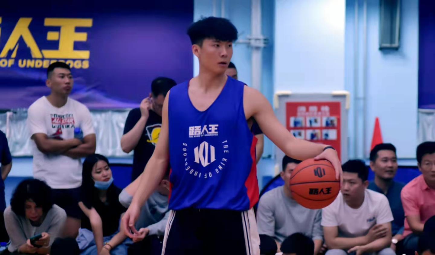 第20期|横山青年：“Double？敢不敢来battle！”——“Fun肆热爱”重庆DoubleQ街球厂牌校园篮球行-完满教育-重庆移通学院